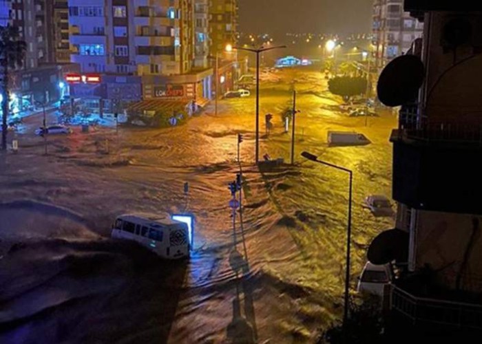Antalyada son 50 ilin ən güclü seli yaşandı